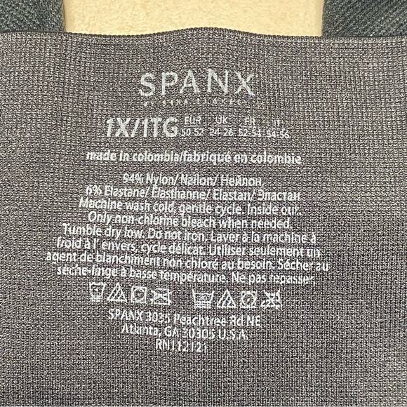 Spanx Leggings Women’s Size 1X Black Camo Look at Me Now Seamless Crop Leggings - Picture 9 of 14